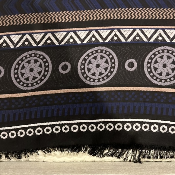 Scarf - Picture 2 of 3